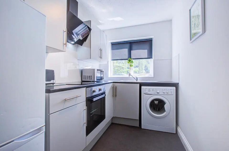 Spacious 2 Bedroom Apartment London Exteriör bild